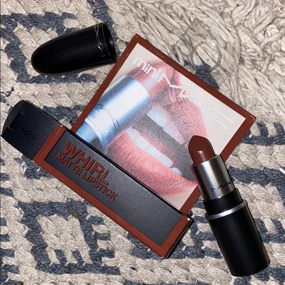 MAC mini lipstick in WHIRL Kylie Jenner lipstick